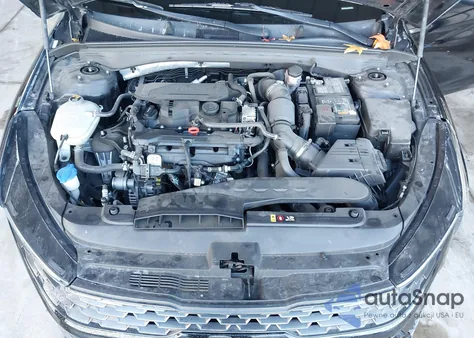 2021 Kia K5 Lxs z USA, uszkodzony, nr VIN 5XXG14J25MG003872